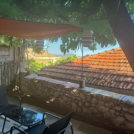 شقة Carmen Ground Floor With Terrace - Lákones