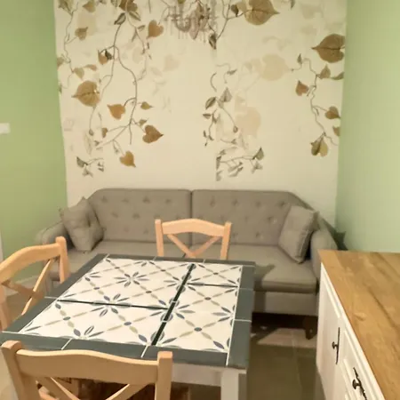 Lägenhet Carmen Ground Floor With Terrace -